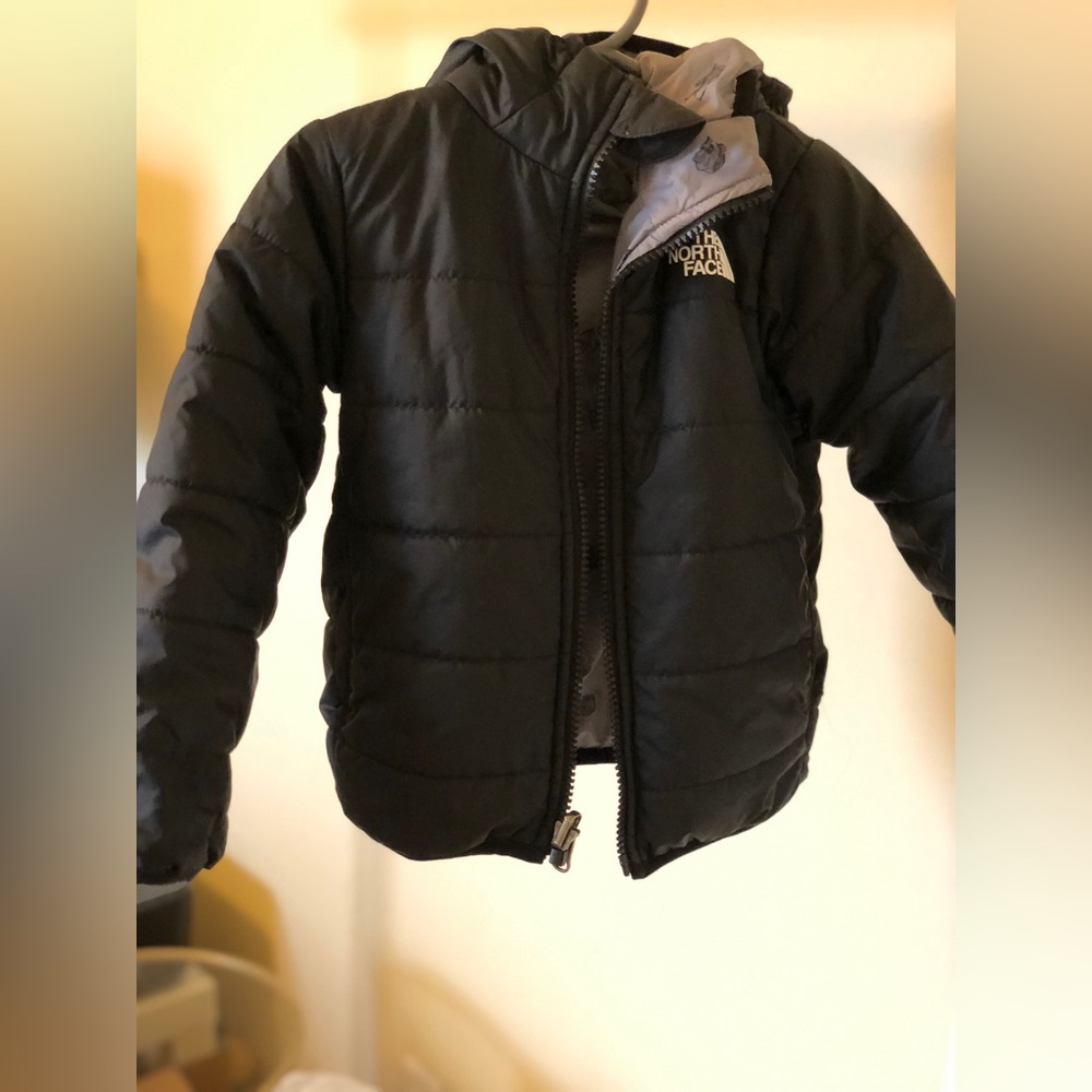 The North Face boy size 3T reversible coat black and gray